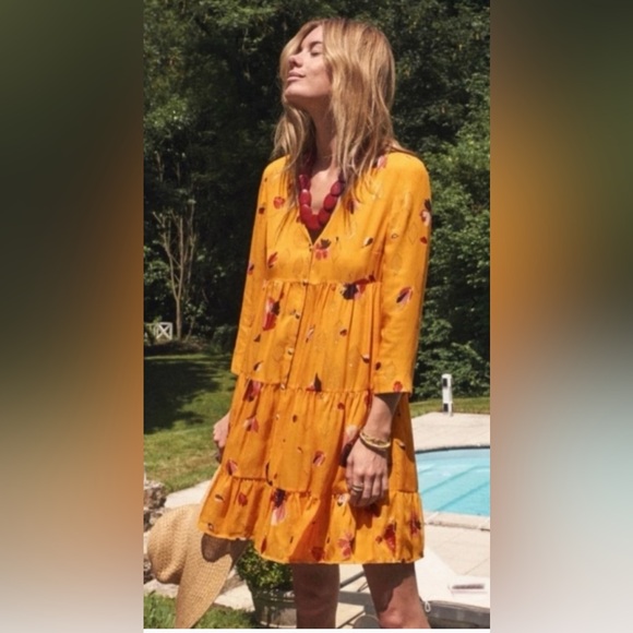 Sezane Aura Dress - Picture 2 of 10